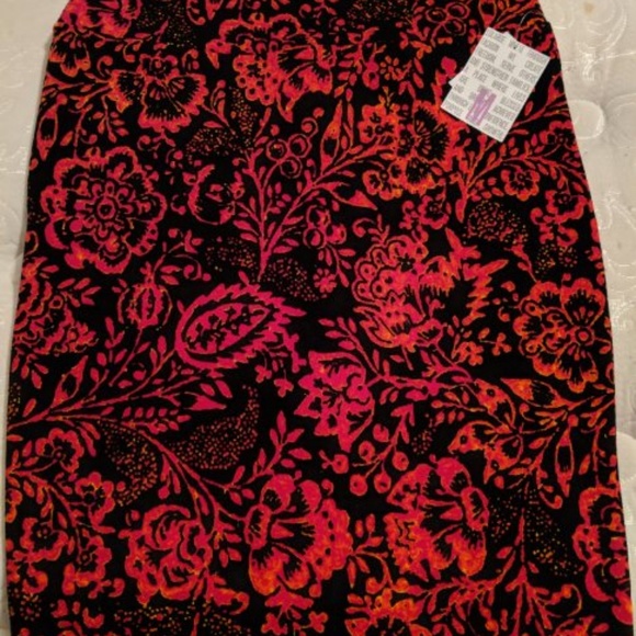 Lularoe - Picture 3 of 4